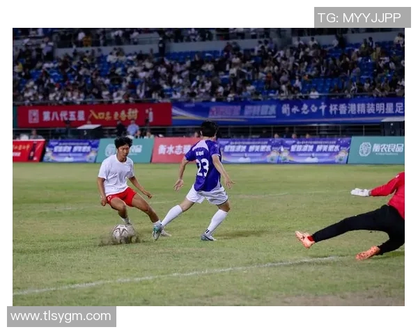 足球球星现场技术测试：挑战极限展现顶级技艺与竞技水平